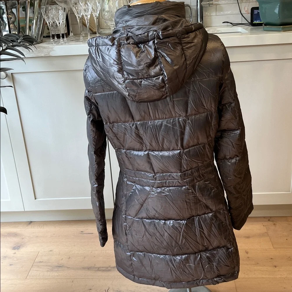 Andrew Marc packable 90% duck down hooded puffer - 650 fil power with pockets - Picture 7 of 12